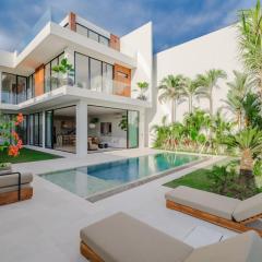 Exclusive 4BR Villa with Rooftop, Ricefield Views near Cemagi Beach