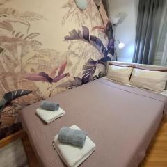 APARTMENT 88, self check-in, free parking