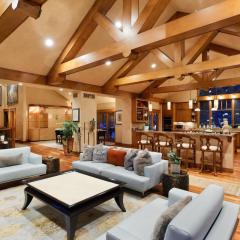 Luxe Artful Mountain Retreat with 4 King Suites, 8 Person Hot Tub and 3 Decks