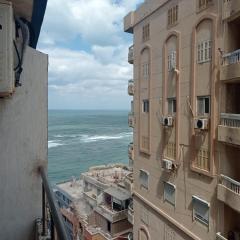 Luxury apartment sea view family rentals شقه ثاني نمره من البحر للعائلات فقط