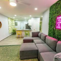 Garden-Inspired Stay Walk to Bay & Downtown