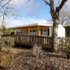 Mobil-home 6 pers avec terrasse et accès PMR - API-1-52-323