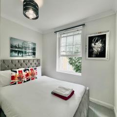 3 Bedrooms Flat Next to King Cross