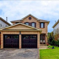4 Bedroom Spacious Retreat near Key Attractions