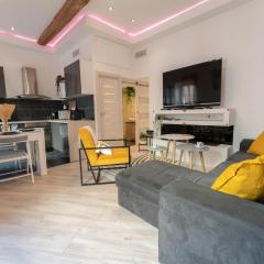 Harbour Pearl - AC & Breakfast - 3min Walk to Tram