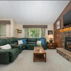 Quaint townhome in downtown Winter Park, Ski and Bikers Paradise, Walk to Town