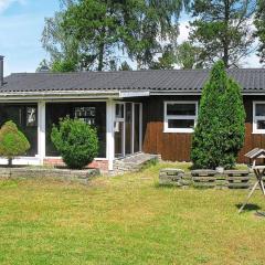6 person holiday home in Væggerløse