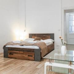 Shiny & Comfy 1BR Apt Ideal for Long Stays