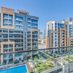 Studio in Azizi with Free Pool and Gym Access