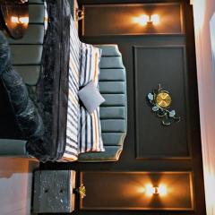 Crown Inn Service Apartments