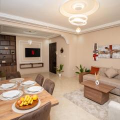 Marina Bliss - Appartement Spacieux & Charmant - 5' à pied de la Marina, de la plage et de la Corniche - WIFI, AC, IPTV