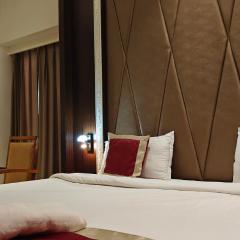 The Crown Business Hotel