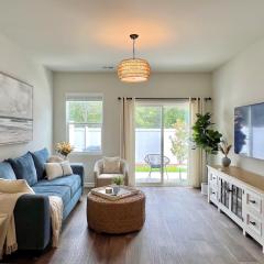 Brand New 3BR 3BA Designer Home - Families, Groups, Golf, Beach, Parking