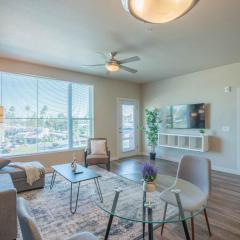 Spacious 1BD - Balcony, Pool, Gym, W-D - Sleeps 4