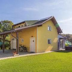 Holiday Home Zala with Jacuzzi - Happy Rentals