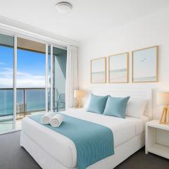 Ocean Views 33rd Floor Beachfront Family Friendly Surfers Paradise Apartment