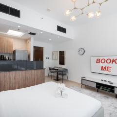 Downtown Dubai sleeps 4 close to Dubai Opera House