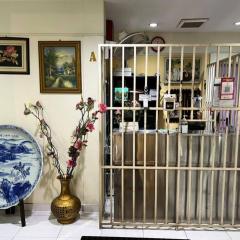 OYO 90994 Hotel Golden Mouse