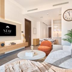 STAY BY LATINEM Luxury 1BR and Study Holiday Home CC 2808 Near Downtown