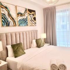 Stylish 2BR Duplex Apartment with Balcony & Access to Pool