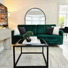 Long Short Stays Driveway 2-Bed Hull