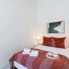 Bright Flat | Romantic Escape by HostWise