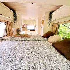 Berlin Glamping Spot Winterfester Wohnwagen