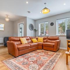 Bright & Homely Birmingham Escape!