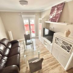 New, modern and in Triana