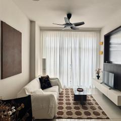 Cosy Comfort Suite 3BR at Midas Seri Alam