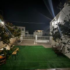 Εξοχική Μονοκατοικία με αυλή και εξωτερική αποθήκη-Country house with yard and external warehouse