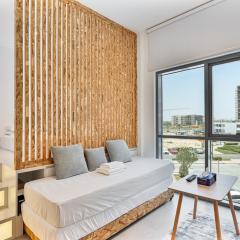 Loft-Style Studio in MAG 555 with Pool and Gym Access