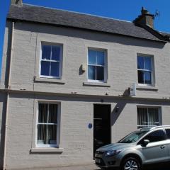 Private Holiday Home with 4 bedrooms- Tower street Guest House