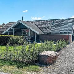 10 person holiday home in Juelsminde