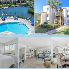 Stunning 2BR Lagoon-View Steps To Siesta Key Beach