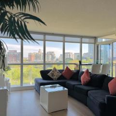 LakeView 2Bdrms 2Baths with 3 real beds and parking