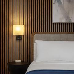 Central and Immaculate 3BR Apartment with Two Decks and Workspace