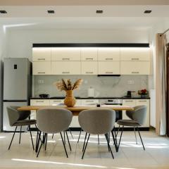 Central Pearl Thessaloniki Private Parking & Metro