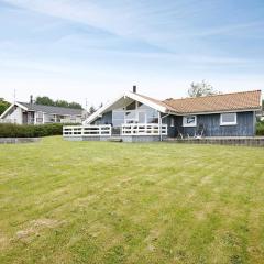 10 person holiday home in Hadsund