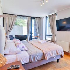 HOM I Piscina, Estacionamiento Privado y terraza