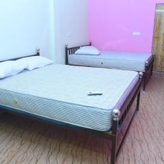 Sivagini rooms - girivalam tiruvannamalai, near main temple