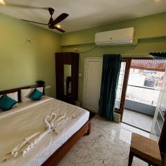 Maison Sakee near Rock Beach White Town