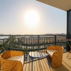 Prestigious 2 bedroom facing Ferrari world with canal view