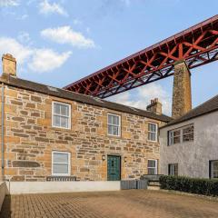 The Old Jail - Iconic Views