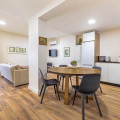 GMC Turistics - Paseo Marítimo Estepona