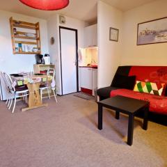 Studio cabine 4 pers. exposé Sud, au pied des pistes avec balcon et toutes commodités - FR-1-340-75
