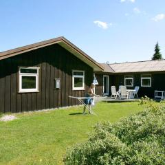 12 person holiday home in Pandrup-By Traum