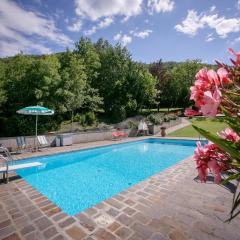 Villa in Tuscany with Private Pool and Hill View