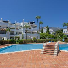 LUXURY GROUNDFLR APT & BEACH IN 200 meters