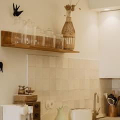 Stylish Studio Overlooking Lagos Marina - Mid-Term